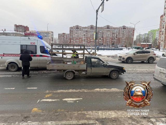 На улице Мушникова в Уфе сбили 16-летнюю девушку на «зебре»