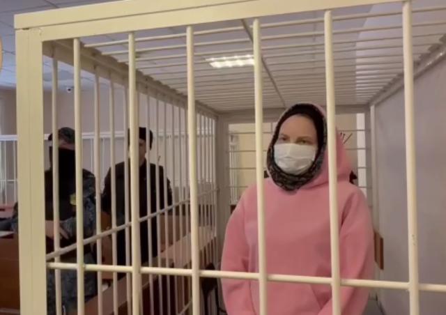 Жительница Уфы получила срок за поджог машины соседки и угрозу убийством