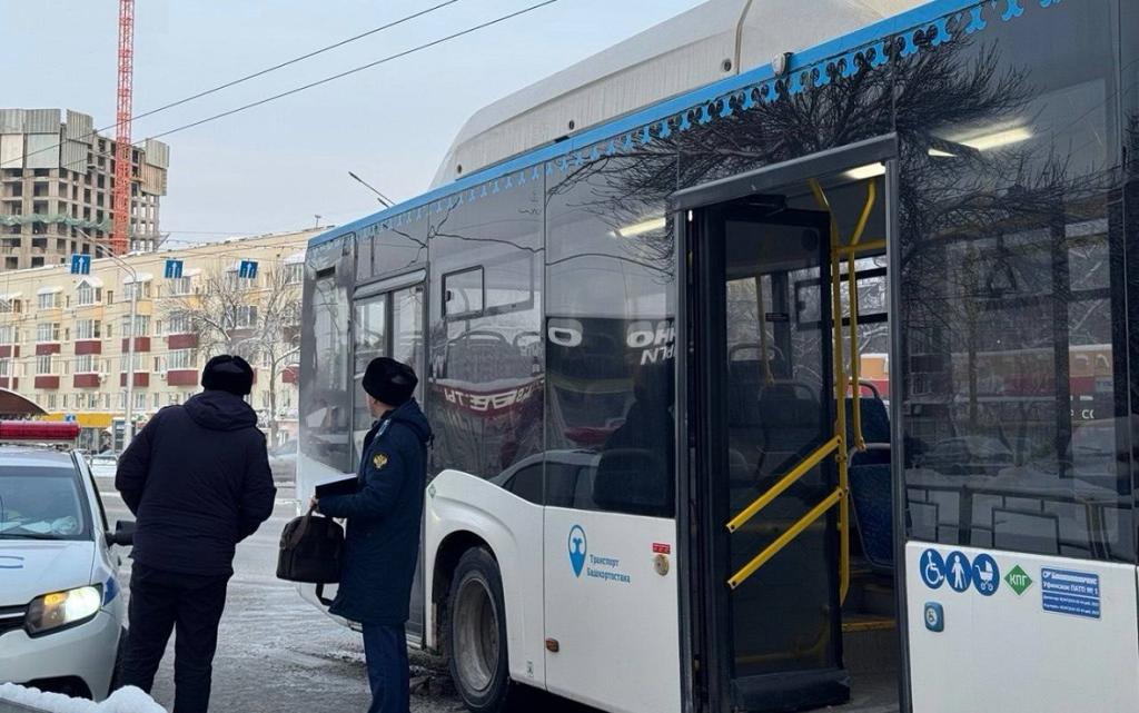 Минздрав рассказал о состоянии пострадавших после аварии с маршруткой в Уфе