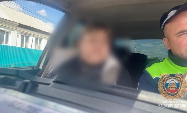 В Башкирии поймали женщину-водителя с правами чужого мужчины