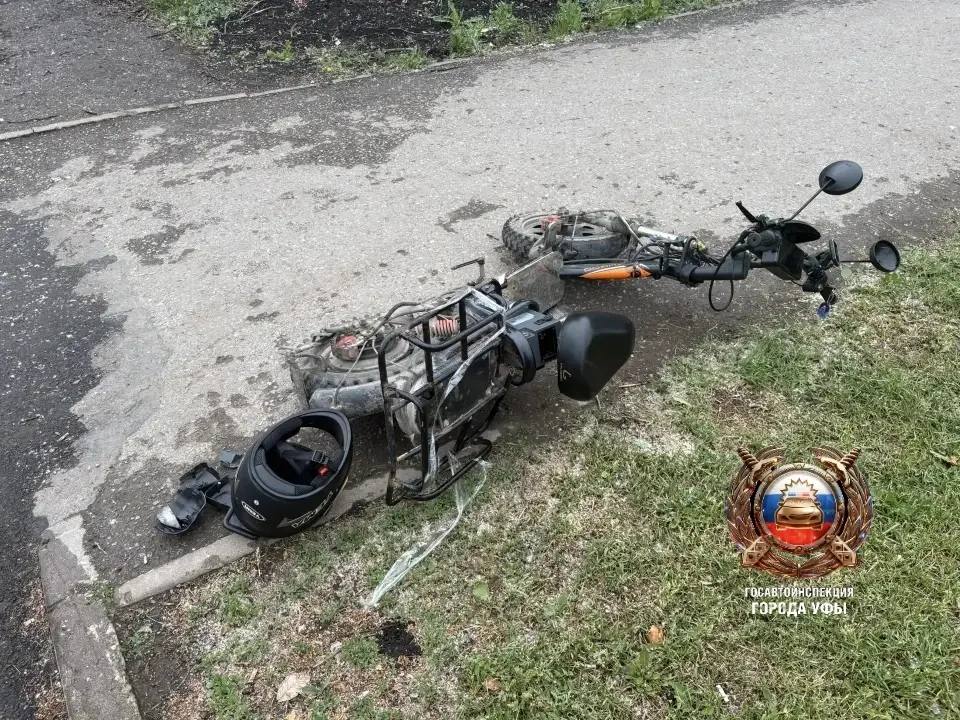 Легковушка в Уфе сбила мужчину на электровелосипеде