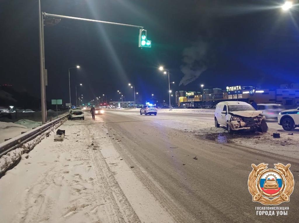 Жесткое ДТП с «Ларгусом» произошло на Пугачева в Уфе