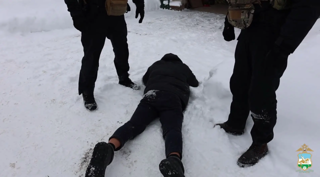 В Башкирии задержали подозреваемого в краже снегоболотоходов