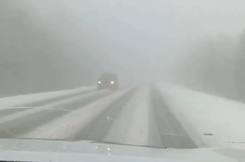 Из-за снегопада в Белорецком районе Башкирии закрыли участок трассы