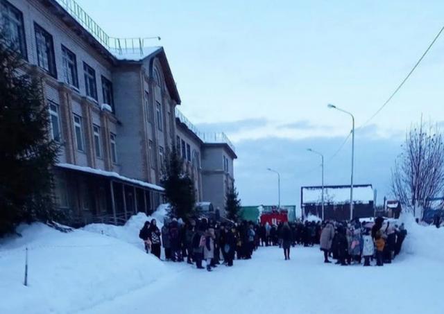 В Уфе экстренно эвакуировали школу № 24