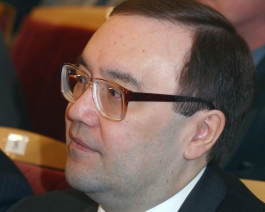 Следствие запросило информацию об иностранных счетах Урала Рахимова