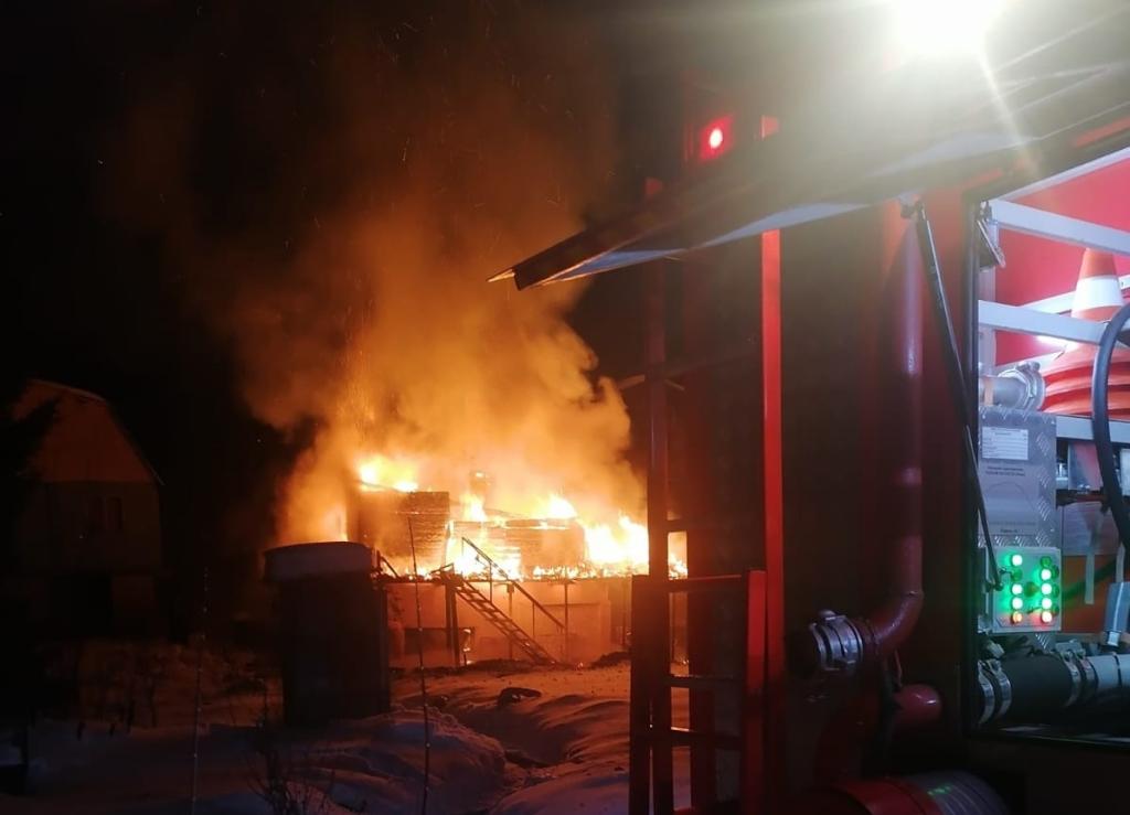В Башкирии мужчина во время пожара получил ожог и обморожение