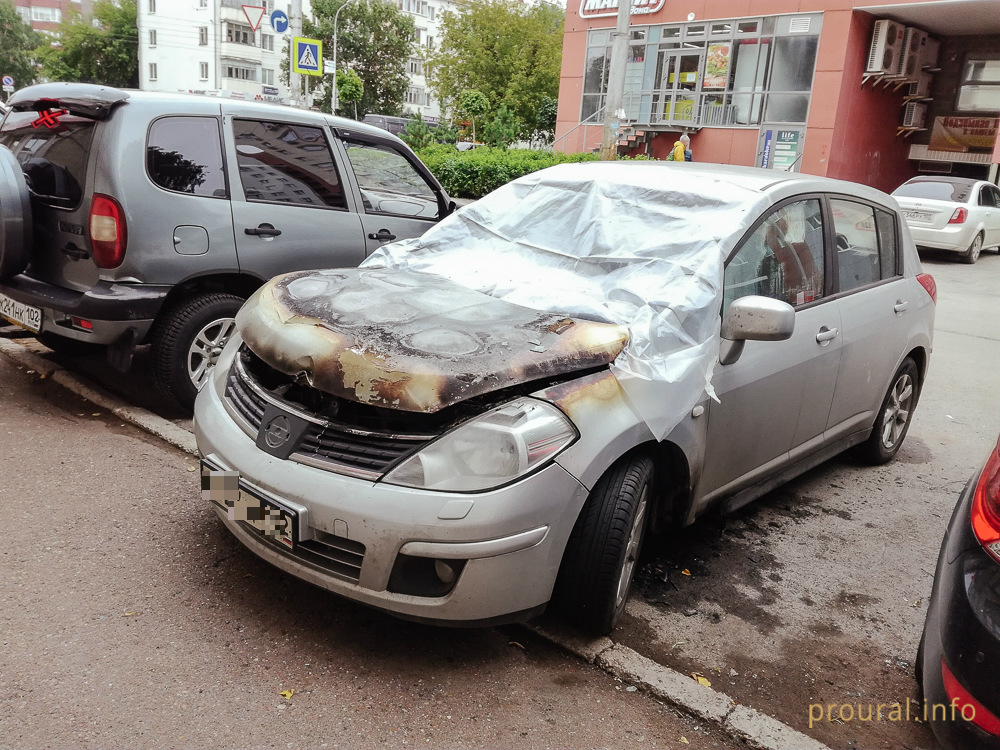 В Уфе сожгли машину известного слепого адвоката