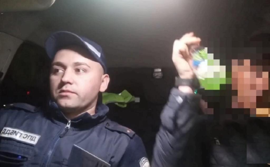 В Башкирии пьяный водитель с поддельными правами поехал за энергетиком и попался гаишникам