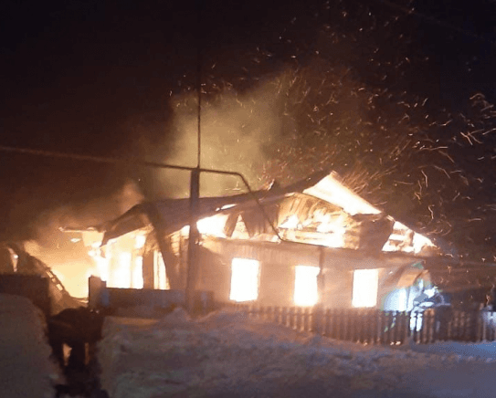 В Башкирии в пожарах за ночь погибли три человека