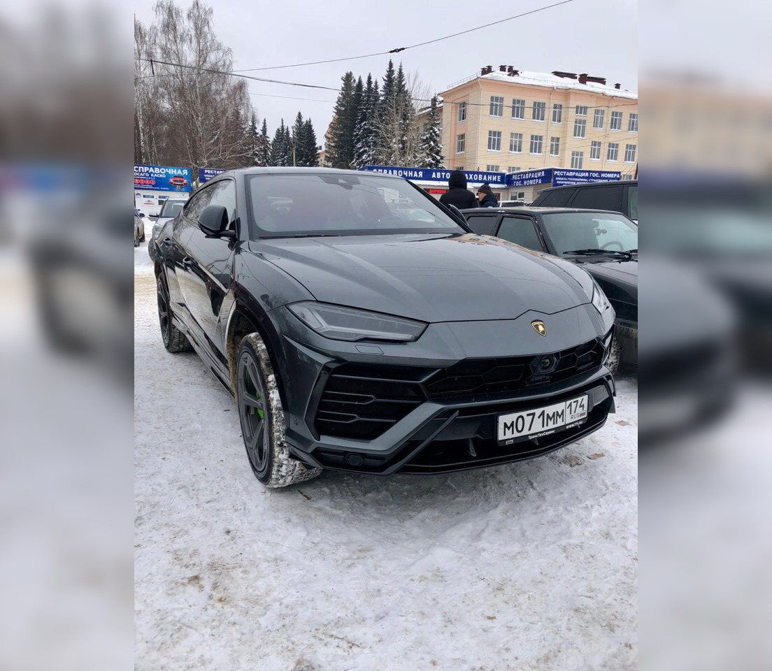 Болельщики «Салавата Юлаева» не оценили новый Lamborghini уфимского нападающего – слишком дорогой