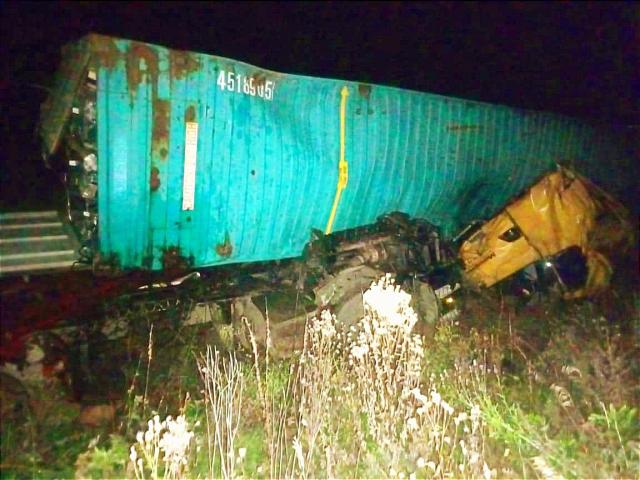 В Башкирии перевернулся грузовик: водитель погиб в больнице