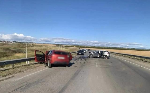 Два человека погибли и четверо пострадали в аварии на юго-востоке Башкирии