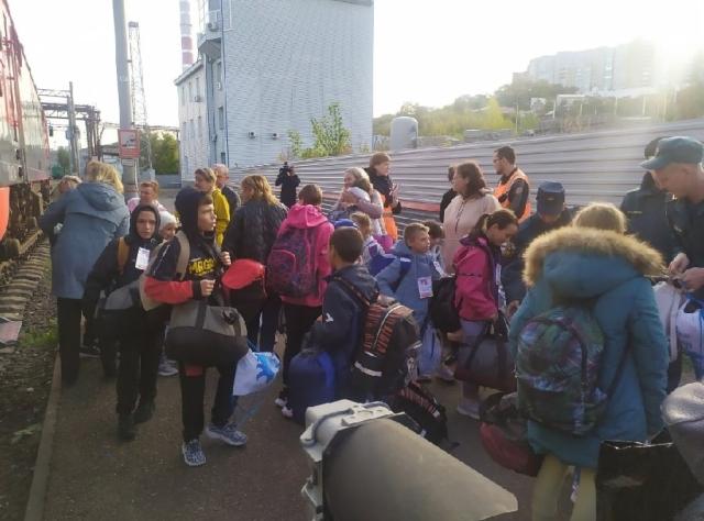 В Башкирию из ДНР прибыли 32 ребенка-сироты