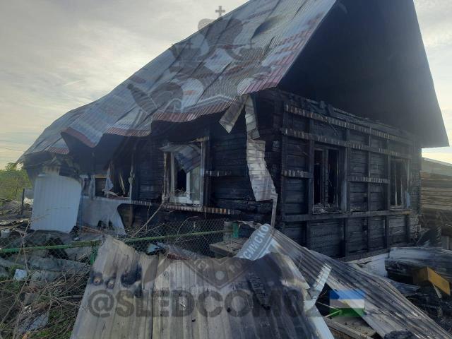 Мать и дочь погибли при пожаре в частном доме в Башкирии