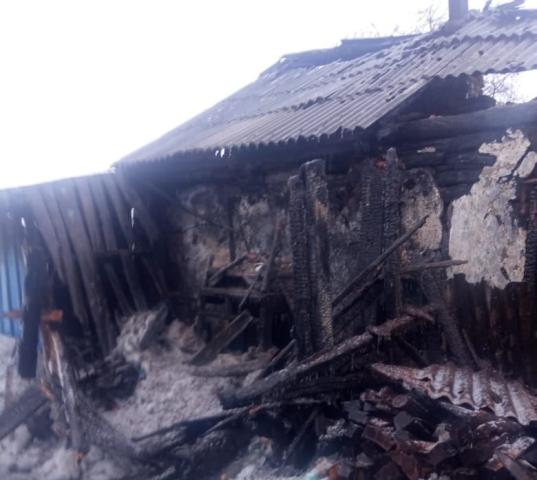 В Башкирии пенсионерка получила ожоги, туша загоревшийся дом