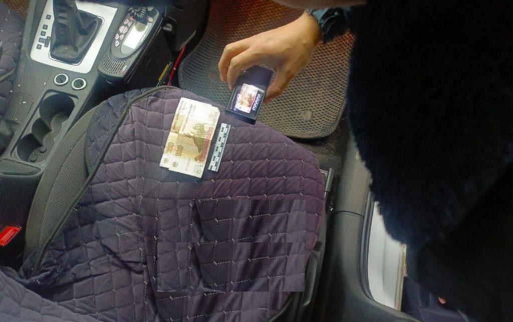 В Уфе водитель пытался подкупить сотрудника ДПС за ₽200