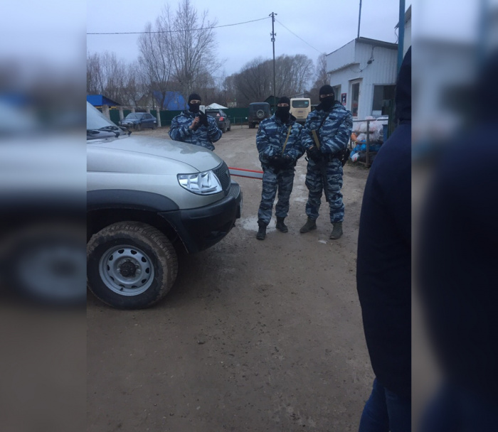 Рэкет по-благовещенски: жителя Башкирии запугали и лишили бизнеса за активную гражданскую позицию Рэкет по-благовещенски: жителя Башкирии запугали и лишили бизнеса за активную гражданскую позицию