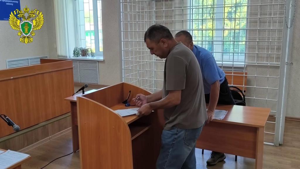 Суд избрал меру пресечения жителю Башкирии, разгромившему машину бывшей