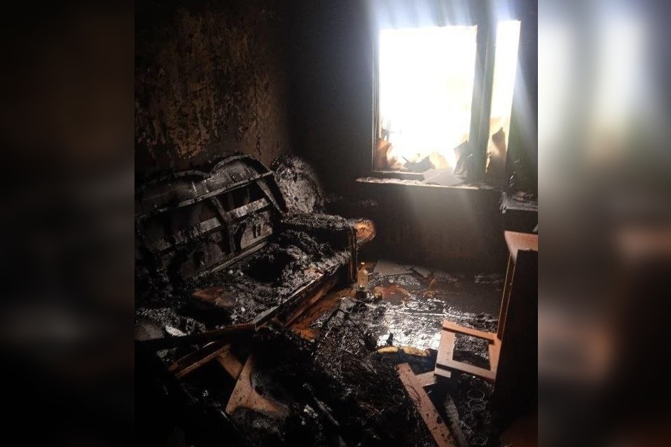 В Башкирии пожарные спасли двух детей из пожара в многоквартирном доме