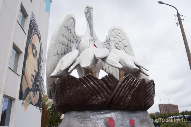 В Уфе торжественно открыли памятник, посвященный донорам крови – фоторепортаж