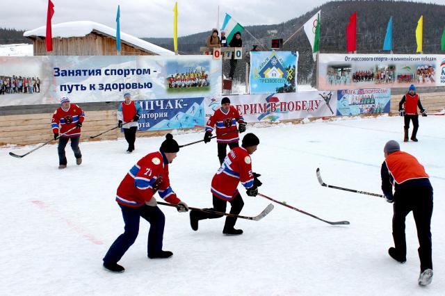 В Башкирии состоялись межрайонные соревнования по хоккею в валенках