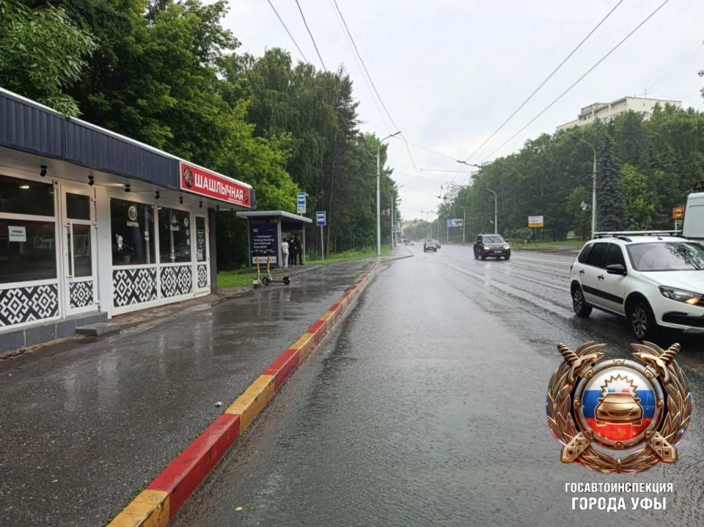 Уфимец на электровелосипеде сбил женщину на тротуаре
