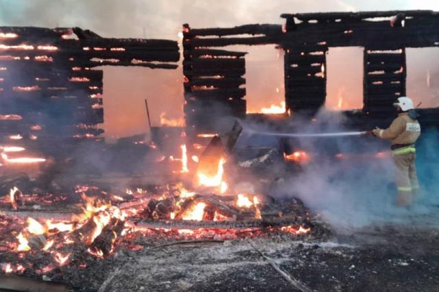 В Башкирии при пожаре погибли ребенок и трое взрослых