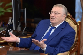 Жириновский отказался от мандата депутата Горсовета Уфы
