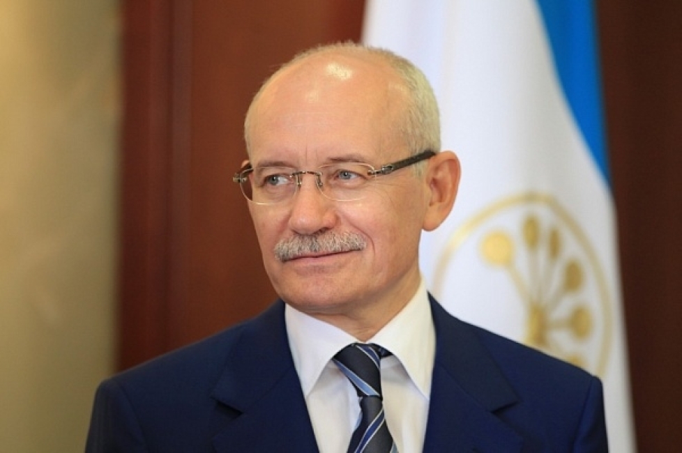 Глава Башкирии подписал указ о выплатах многодетным семьям