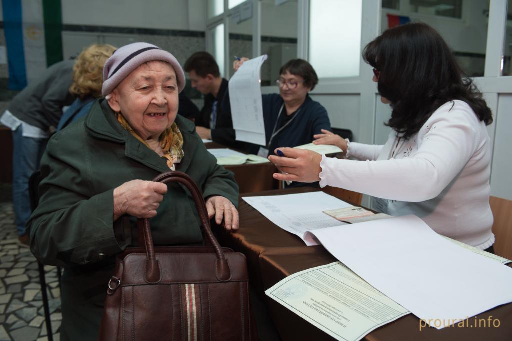 «Каждого встречаем с овациями»: как в Уфе прошел день выборов Главы Башкирии