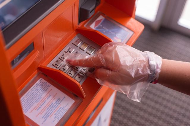 Жители Башкирии смогут оформить карты Visa и MasterCard за рубежом 