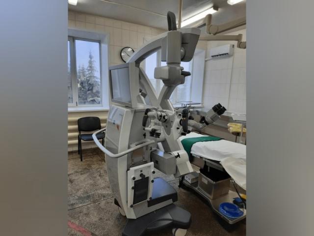 В онкодиспансер Башкирии поступил операционный микроскоп
