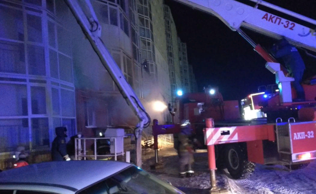 В Туймазах спасатели вытащили из огня 29 человек