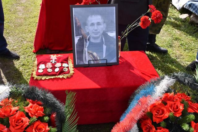 В Башкирии простились с погибшим в СВО ефрейтором Азатом Юлдашевым