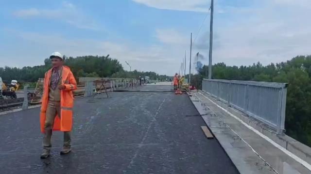В Уфе начали асфальтирование правой половины Шакшинского моста