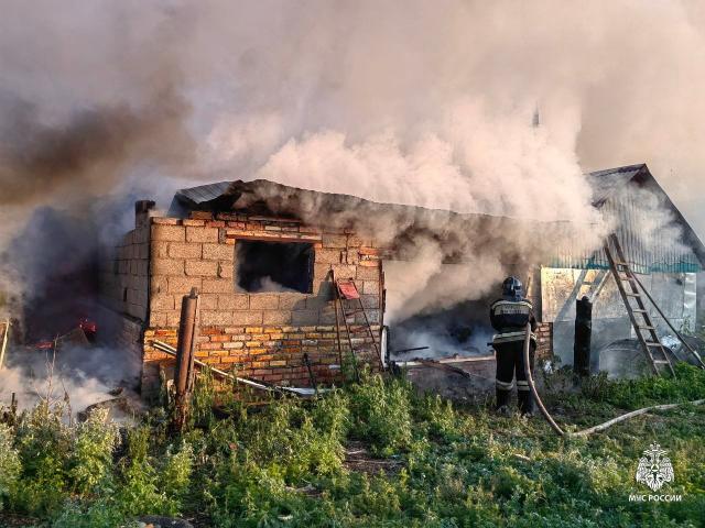 В Стерлитамаке из-за утечки газа в пожаре погибла 60-летняя женщина