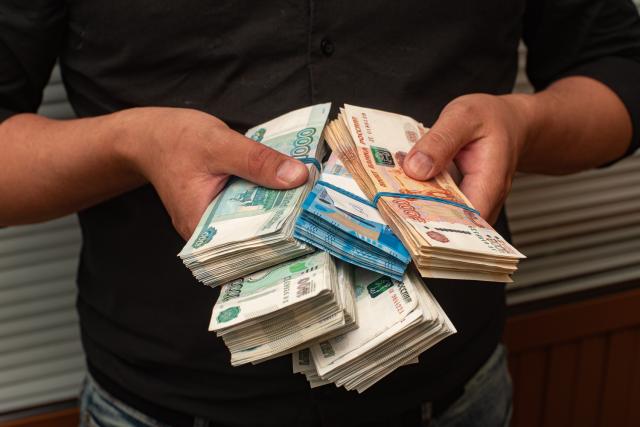 Уфимец похитил со счета своей бабушки полмиллиона рублей