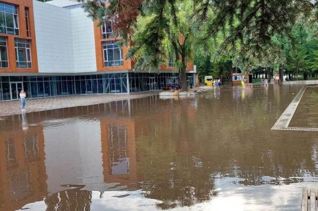В Уфе выявили нарушения при обслуживании «ливневок»