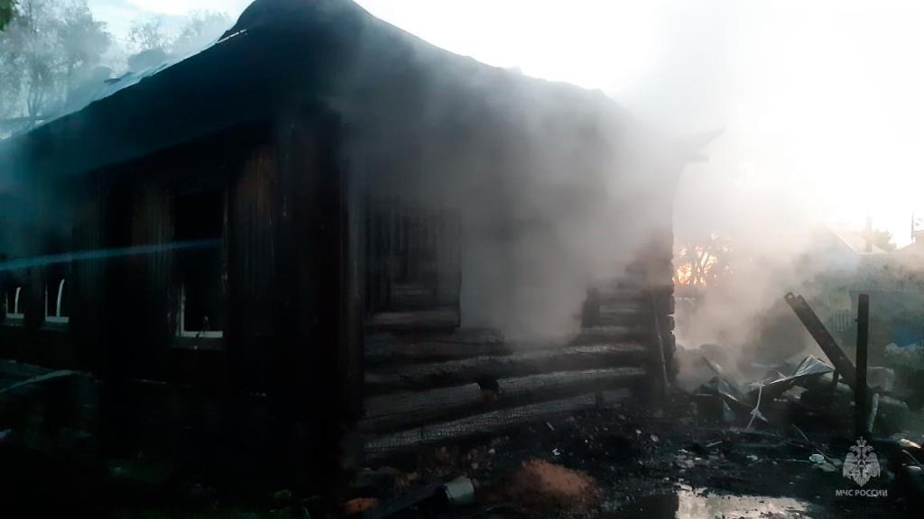 47-летняя женщина погибла в ночном пожаре в селе Башкирии