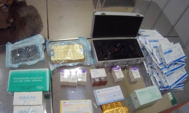 В аэропорту Уфы таможенники изъяли у пассажира стоматологический набор