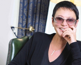 Ирина Хакамада расскажет, как сделать жизнь в драйв, а карьеру - в кайф