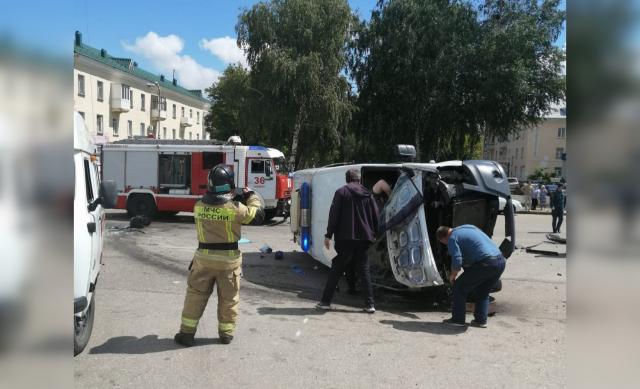 В Башкирии несколько человек пострадали в аварии с участием скорой помощи