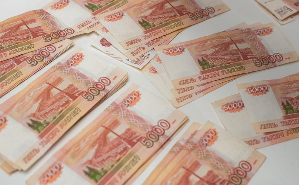 В Уфе школьник украл у бабушки 4 млн рублей и раздал старшеклассникам-вымогателям