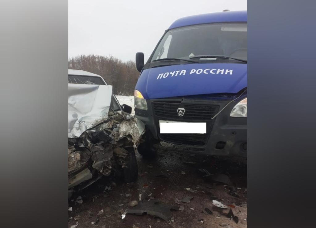 В Башкирии в ДТП попала машина «Почты России»