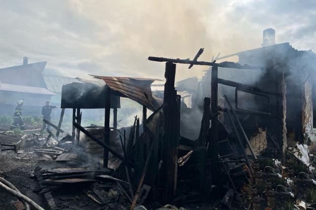 Двое пострадали при пожаре в доме многодетной семьи в Башкирии