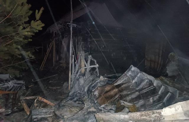 В Башкирии расследуют обстоятельства гибели супругов во время пожара