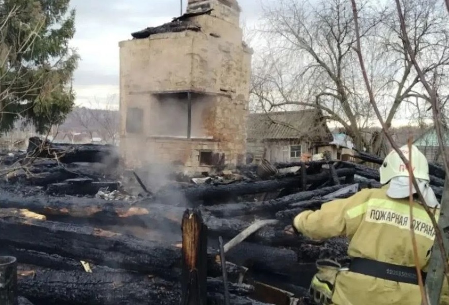 Двое мужчин погибли при пожаре в башкирском селе