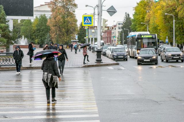 Жителей Башкирии предупредили о штормовом ветре и грозах