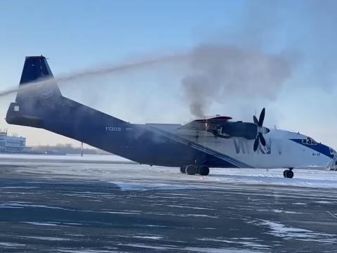 Самолет Иркутск — Уфа загорелся во время полета